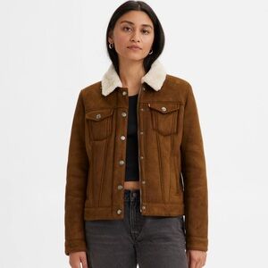 Levi's Women's faux sherling trucker jacket Yellowstone